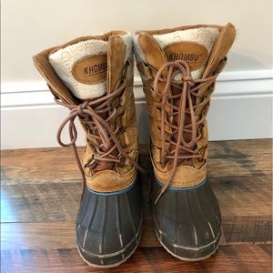 khombu suede sweater accent duck boots